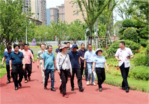 國家海綿城市建設(shè)現(xiàn)場復(fù)核專家組到岳陽污水治理項(xiàng)目調(diào)研